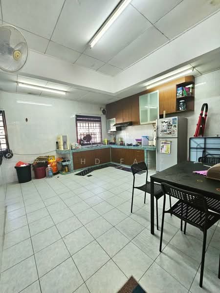 1-storey Terraced House for Sale in Taman Puteri Wangsa (Ulu Tiram) - Mohd Faez - Kitchen - PropertyGuru.com.my