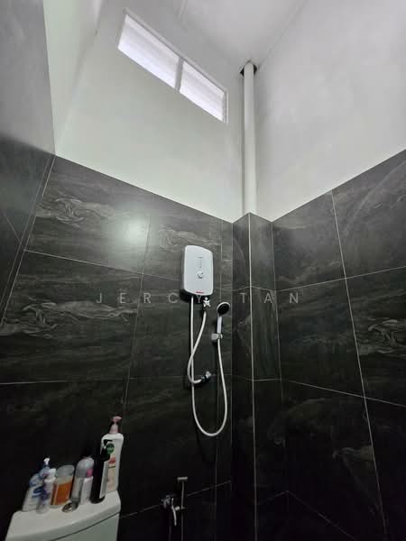 2-storey Terraced House for Sale in Sri Petaling (Kuala Lumpur) - Jercy Tan - Bathroom - PropertyGuru.com.my
