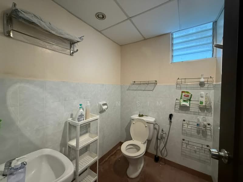 Condominium for Sale at Straits Regency - Alvin Sim - Bathroom - PropertyGuru.com.my