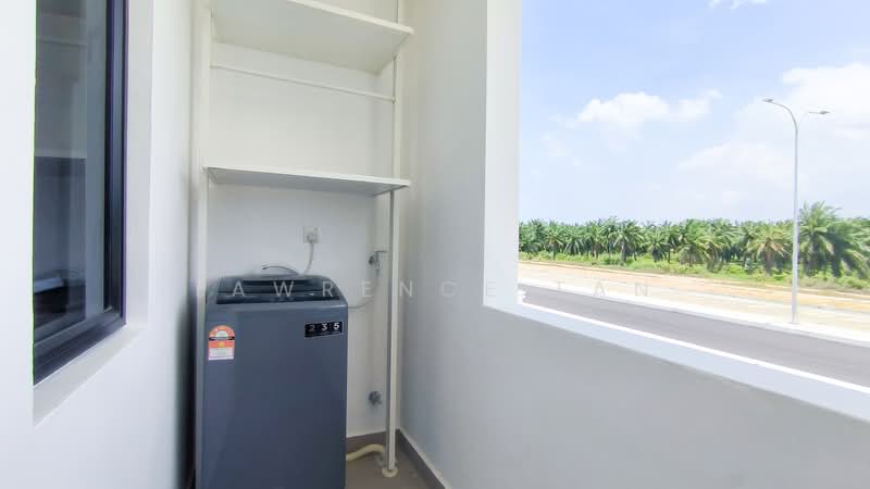 Townhouse for Rent in Bandar Cassia (Batu Kawan) - Lawrence Tan - Balcony - PropertyGuru.com.my