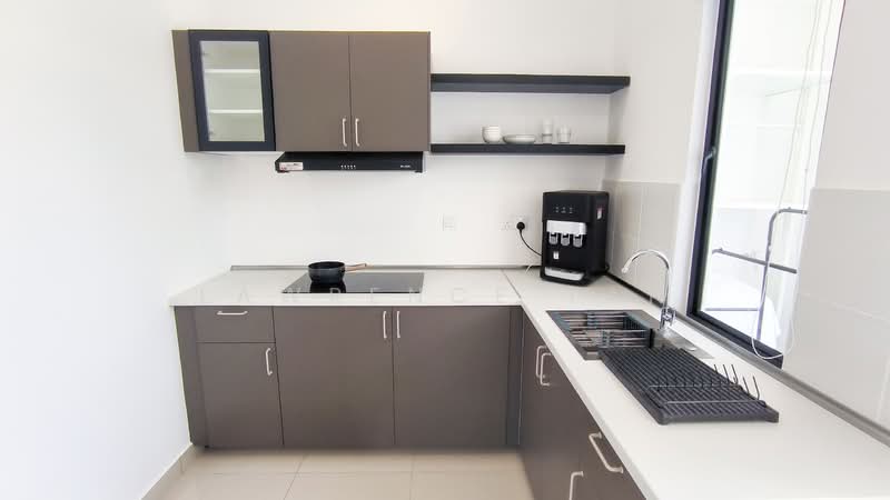 Townhouse for Rent in Bandar Cassia (Batu Kawan) - Lawrence Tan - Kitchen - PropertyGuru.com.my