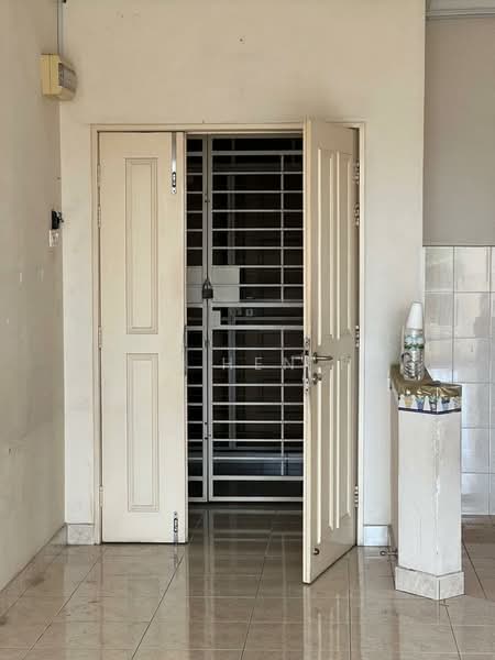 Koi Tropika untuk Untuk Dijual - RM 299,000, Apr 2026 - Entrance - PropertyGuru.com.my