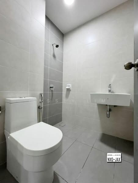 3-storey Terraced House for Sale in Setia Alam (Selangor) - Cassey Lim - Bathroom - PropertyGuru.com.my
