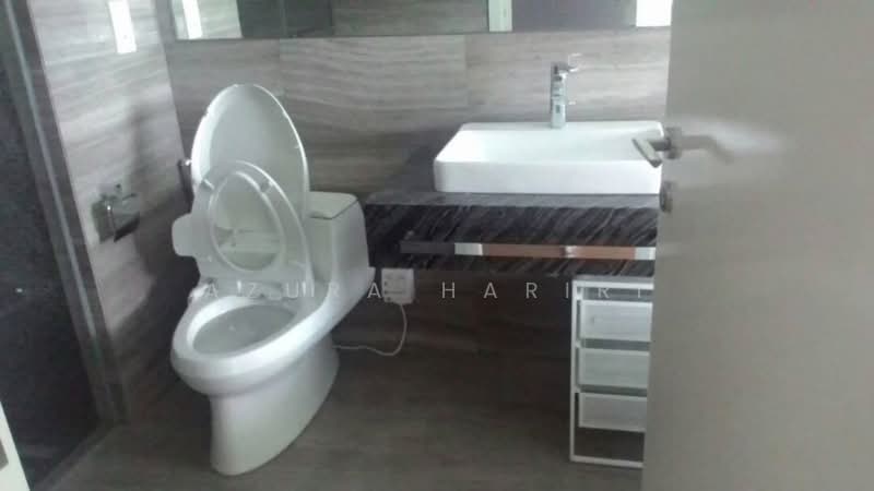 Service Residence for Sale at The Sentral Residences - Azura Hariri - Bathroom - PropertyGuru.com.my