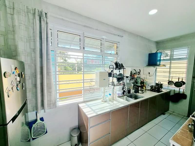 Semi-Detached House for Sale in Taman Bukit Jaya (Ulu Tiram) - Tommy Tai - Kitchen - PropertyGuru.com.my