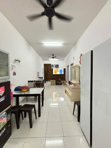 1-storey Terraced House for Sale in Bandar Putra (Kulai) - Max Yee - Living Room - PropertyGuru.com.my
