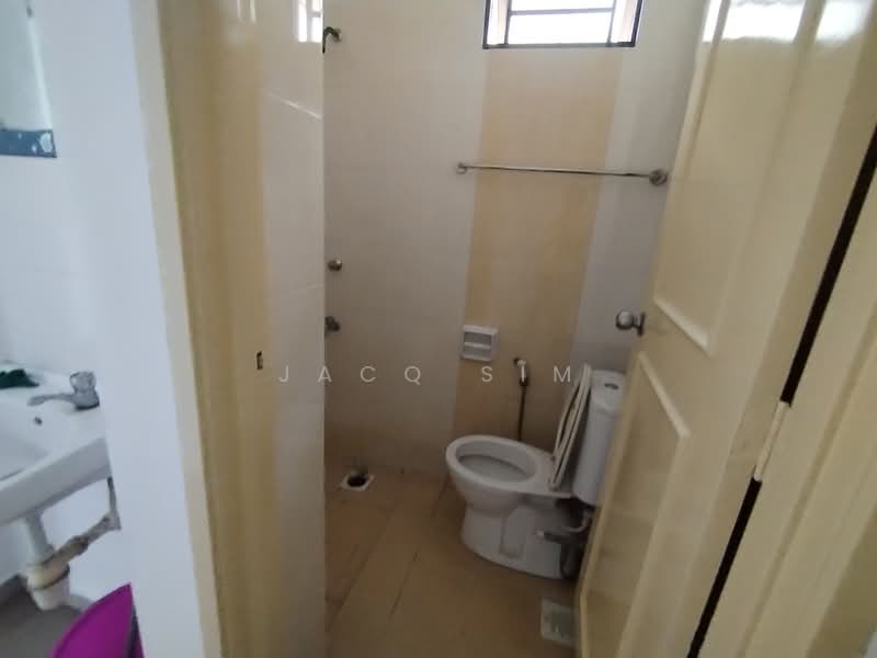 Rumah Teres 2 Tingkat untuk Dijual di Skudai (Johor) - Jacq Sim - Bathroom - PropertyGuru.com.my