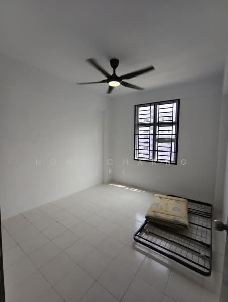 Flat for Rent at PANGSAPURI CENDERA 1 - Hong Charng Lee - Bedroom - PropertyGuru.com.my