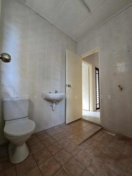 Greenlane @ Bukit Jelutong untuk Untuk Dijual - RM 1,230,000, Apr 2026 - Guest Bathroom - PropertyGuru.com.my