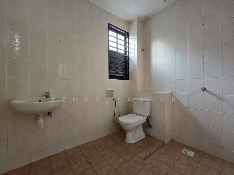 Greenlane @ Bukit Jelutong untuk Untuk Dijual - RM 1,230,000, Apr 2026 - Bathroom - PropertyGuru.com.my