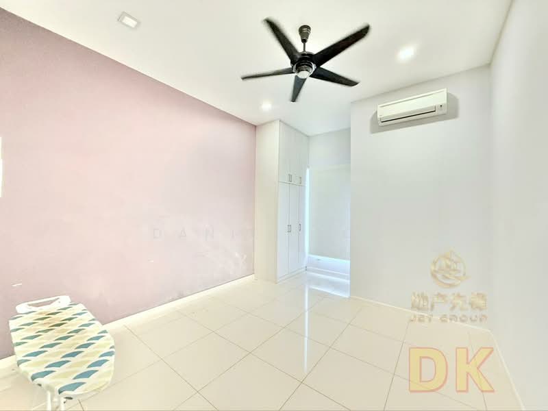 Semi-Detached House for Rent in Ambang Botanic 2 (Klang) - Daniel Kok - Bedroom - PropertyGuru.com.my