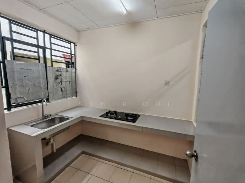 Flat for Rent at Taman Mutiara Mas - Esther Ooi - Kitchen - PropertyGuru.com.my