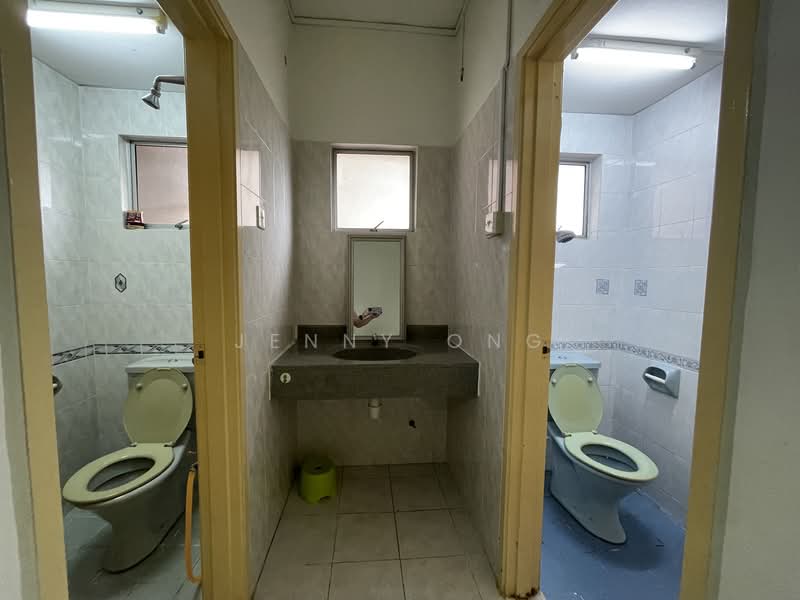 Pangsapuri Kelana Impian untuk Untuk Disewa - RM 1,700 /bulan, Apr 2026 - Bathroom - PropertyGuru.com.my