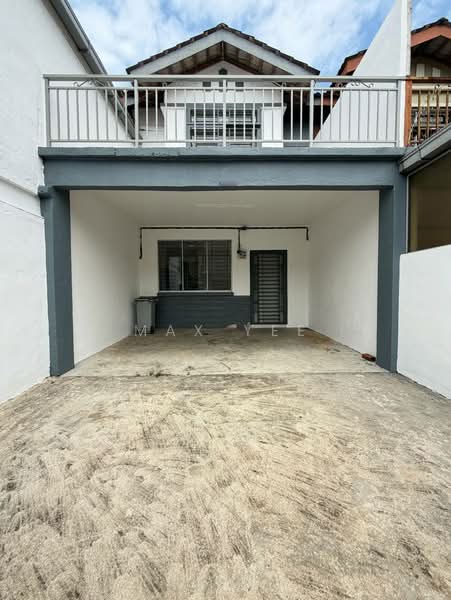 2-storey Terraced House for Sale in Kelapa Sawit (Kulai) - Max Yee - Exterior - PropertyGuru.com.my