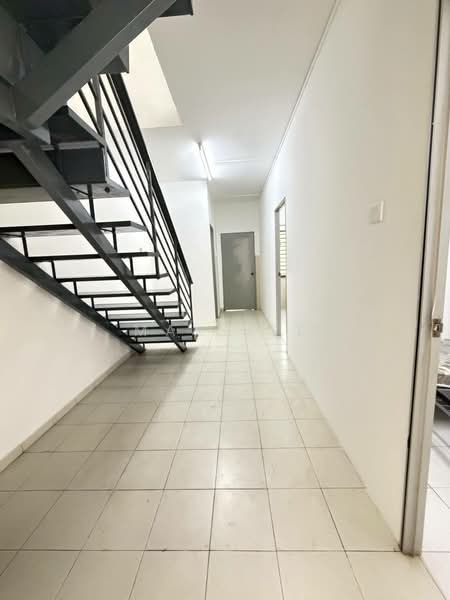 2-storey Terraced House for Sale in Kelapa Sawit (Kulai) - Max Yee - Entrance - PropertyGuru.com.my