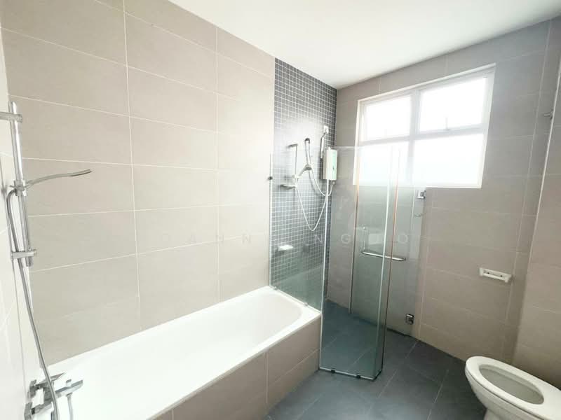 Semi-Detached House for Rent in Masai (Johor) - Joanne Ngoo - Bathroom - PropertyGuru.com.my