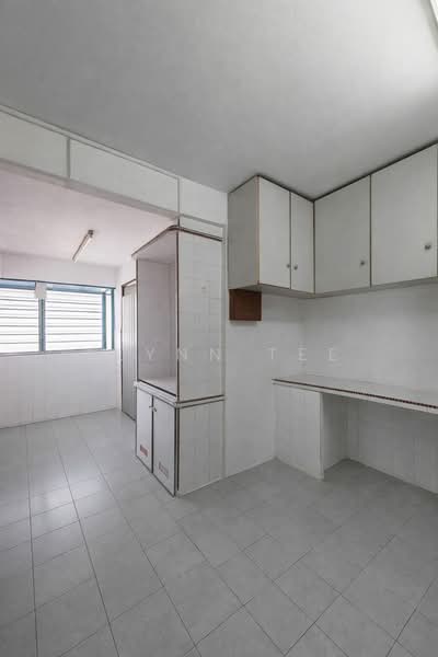 Taman Lip Sin Block 6 untuk Untuk Dijual - RM 250,000, Mac 2026 - Kitchen - PropertyGuru.com.my