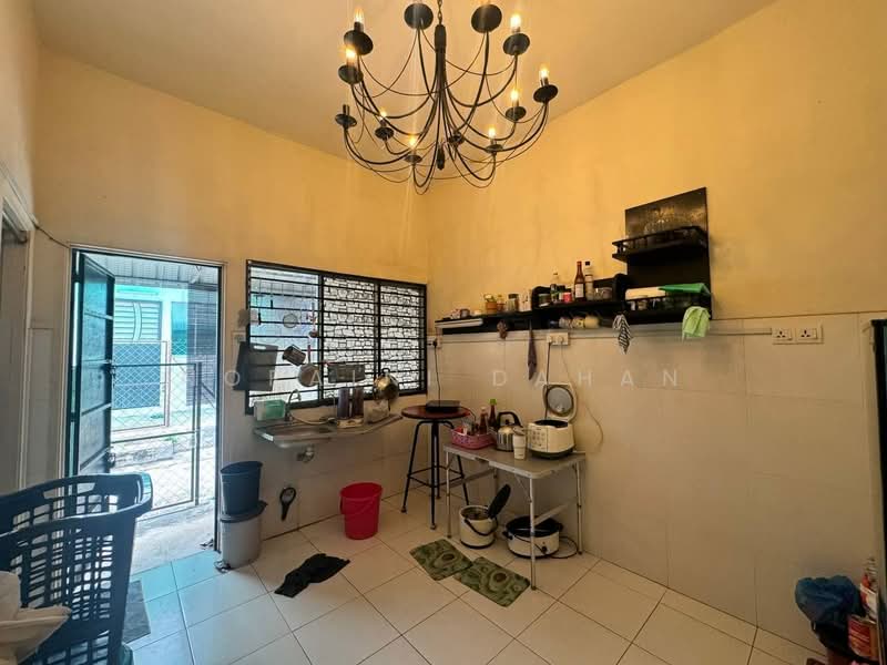 Pulau Angsa U10, Shah Alam untuk Untuk Dijual - RM 600,000, Apr 2026 - Kitchen - PropertyGuru.com.my