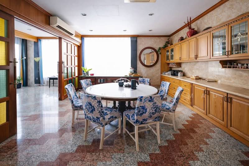 Bungalow for Sale in Country Heights (Kajang) - Aizuddin bin Ahmad - Dining Room - PropertyGuru.com.my