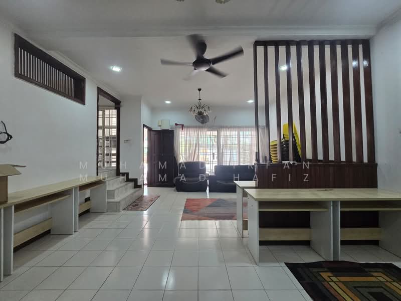 2-storey Terraced House for Sale in Seksyen 7 (Shah Alam) - Muhamad Irfan Muhamad Hafiz - Living Room - PropertyGuru.com.my