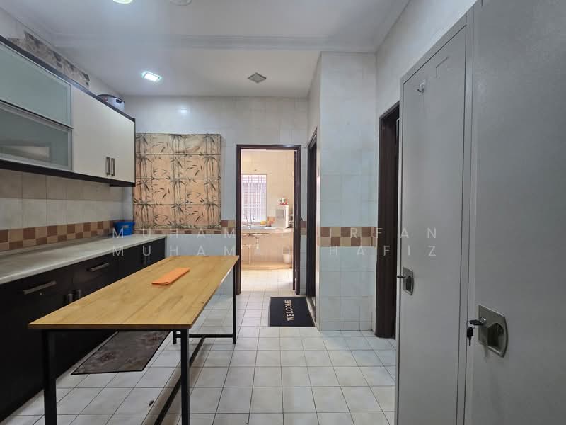 2-storey Terraced House for Sale in Seksyen 7 (Shah Alam) - Muhamad Irfan Muhamad Hafiz - Dining Area - PropertyGuru.com.my