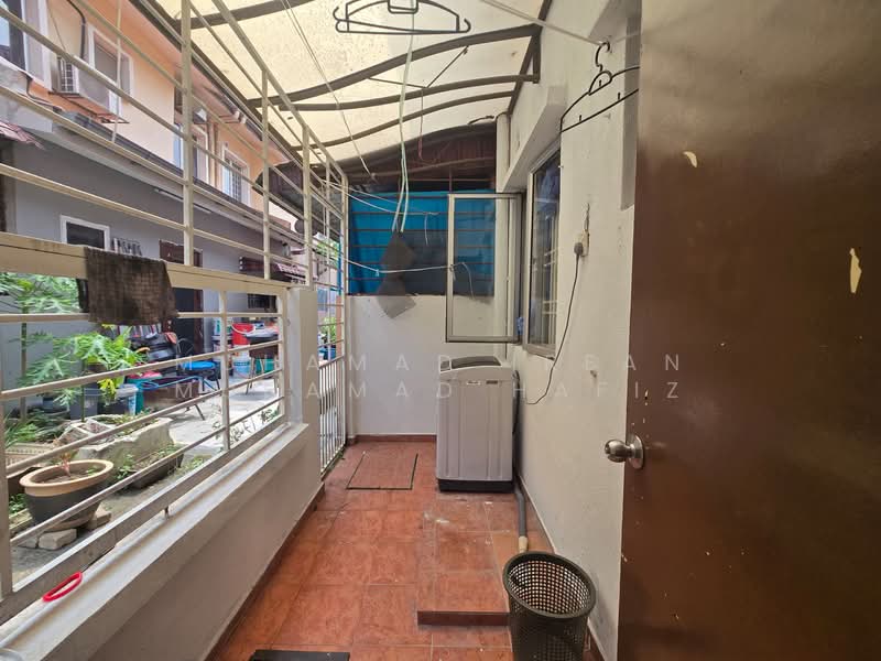 2-storey Terraced House for Sale in Seksyen 7 (Shah Alam) - Muhamad Irfan Muhamad Hafiz - Laundry - PropertyGuru.com.my
