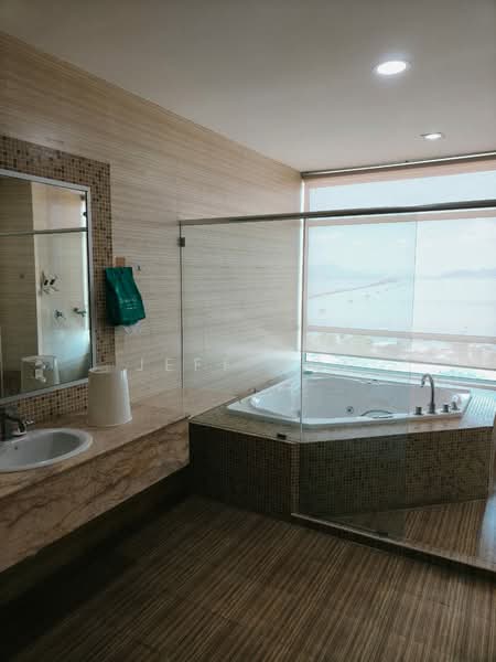 Condominium for Rent at The View Condominium - Jeff Ooi - Bathroom - PropertyGuru.com.my
