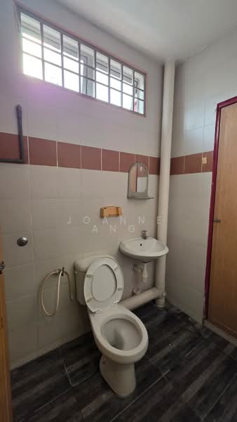 2-storey Terraced House for Rent in Raja Uda (Butterworth) - Joanne Ang - Bathroom - PropertyGuru.com.my