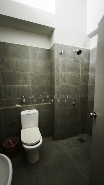 2-storey Terraced House for Rent in Dengkil (Selangor) - Rafizi Ramli - Bathroom - PropertyGuru.com.my