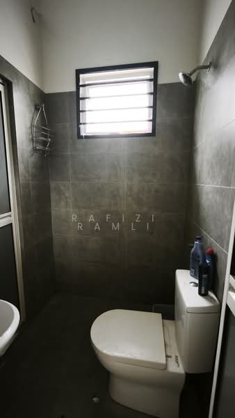 2-storey Terraced House for Rent in Dengkil (Selangor) - Rafizi Ramli - Bathroom - PropertyGuru.com.my