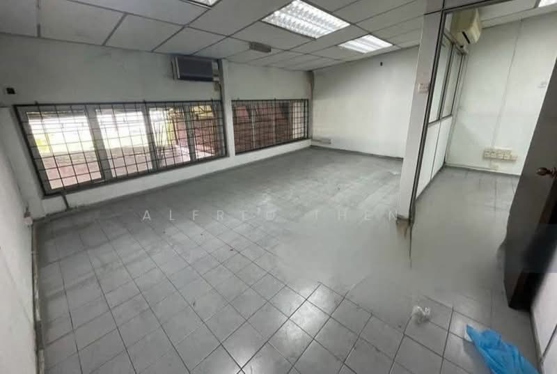 Semi-D Factory for Sale in Taman Daya (Johor Bahru) - Alfred Then - Interior - PropertyGuru.com.my