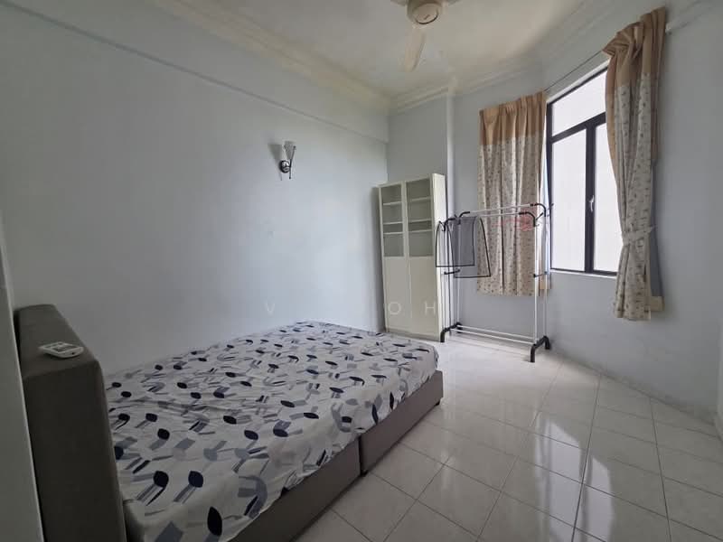 Apartment for Sale at Parkview Towers - V. Goh - Bedroom - PropertyGuru.com.my