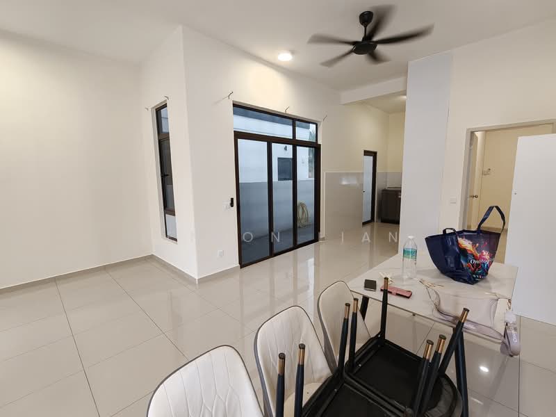 Regent Garden Garden Home @ Eco Grandeur untuk Untuk Disewa - RM 2,300 /bulan, Apr 2026 - Living Room - PropertyGuru.com.my