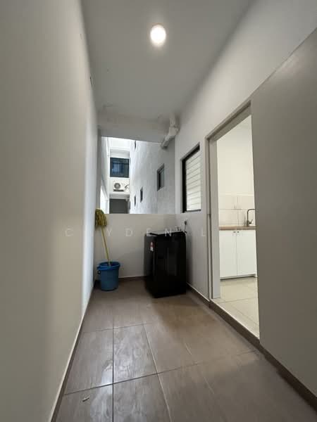 Waterside Residence untuk Untuk Disewa - RM 4,000 /bulan, Mac 2026 - Corridor - PropertyGuru.com.my