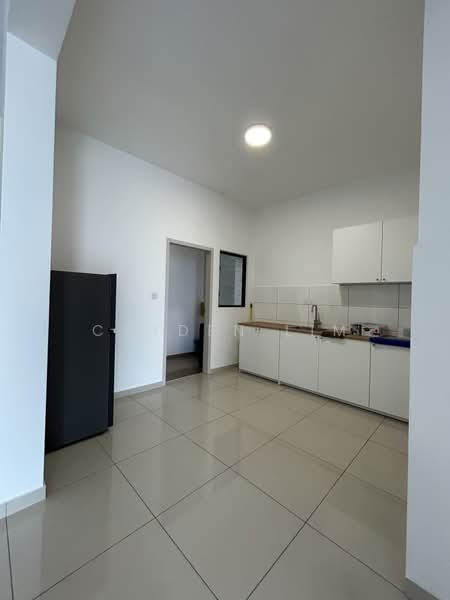 Waterside Residence untuk Untuk Disewa - RM 4,000 /bulan, Mac 2026 - Kitchen - PropertyGuru.com.my