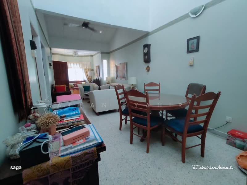 1-storey Terraced House for Sale in Ampang (Selangor) - Affan Syahir - Living Room - PropertyGuru.com.my
