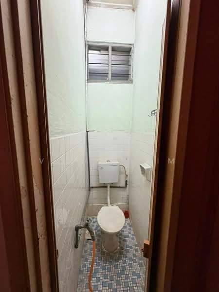 Taman Munshi Ibrahim untuk Untuk Dijual - RM 450,000, Apr 2026 - Bathroom - PropertyGuru.com.my