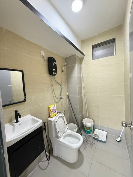 Apartment for Sale at Lake View Suites - Kelvin Koay - Bathroom - PropertyGuru.com.my