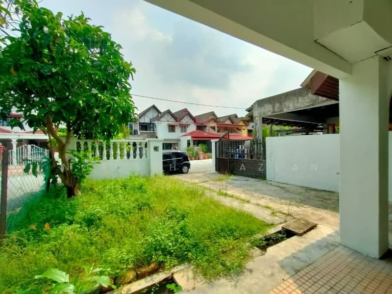 2-storey Terraced House for Sale in SS7 (Petaling Jaya) - Nor Azhar Azlan - Exterior - PropertyGuru.com.my