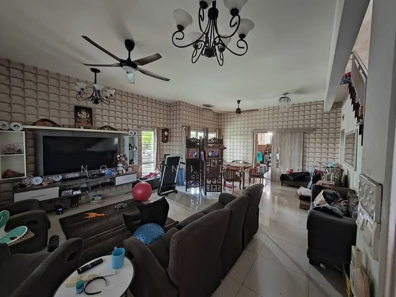 2-storey Terraced House for Sale in Jenjarom (Selangor) - Noraini Dahan - Living Room - PropertyGuru.com.my