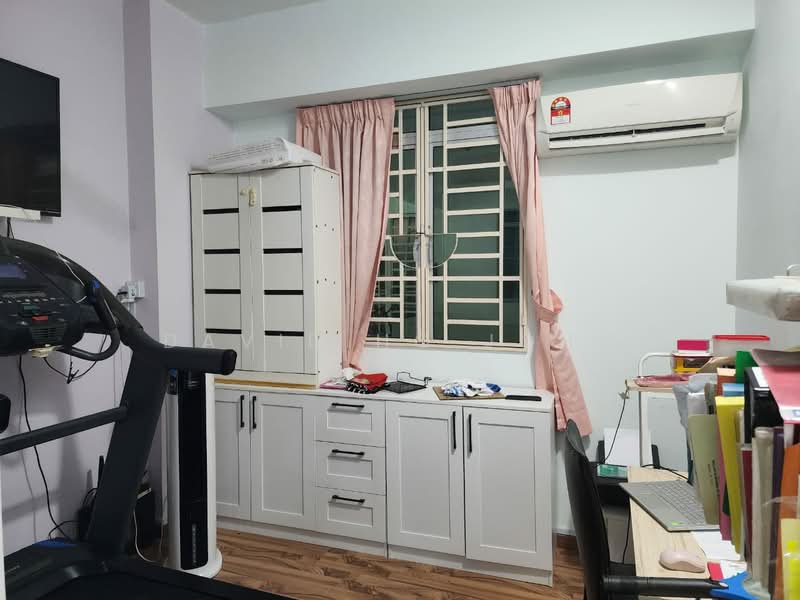 Ixora Heights Apartment untuk Untuk Dijual - RM 970,000, Mac 2026 - Study - PropertyGuru.com.my