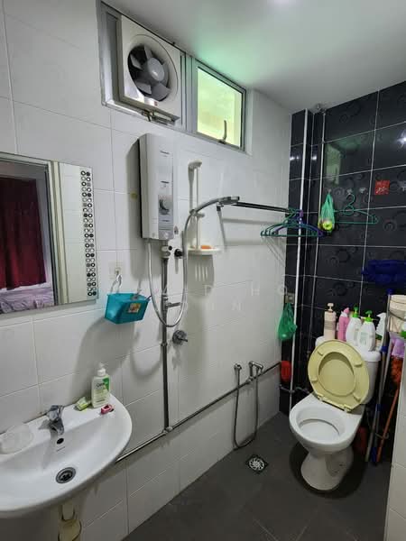 Ixora Heights Apartment untuk Untuk Dijual - RM 970,000, Mac 2026 - Bathroom - PropertyGuru.com.my