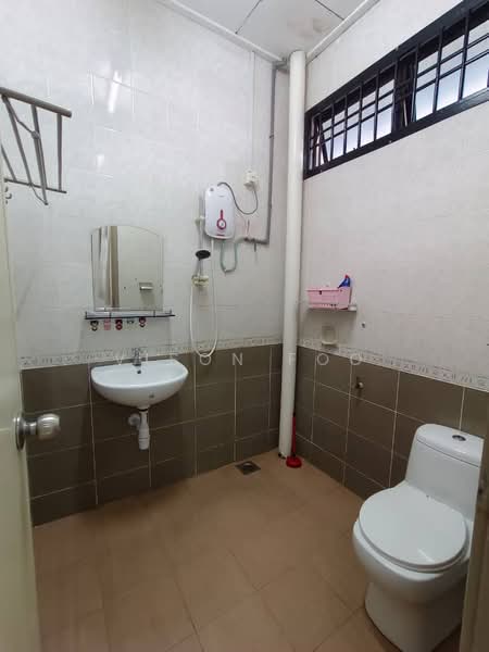 Jalan Harmonium @ Tebrau Jalan Harmonium @ Tebrau untuk Untuk Disewa - RM 2,200 /bulan, Apr 2026 - Bathroom - PropertyGuru.com.my