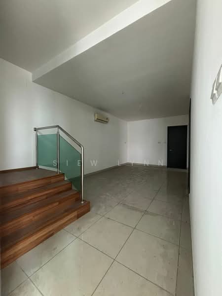 Semi-Detached House for Sale in Taman Bukit Serdang (Seri Kembangan) - Siew Lynn - Interior - PropertyGuru.com.my