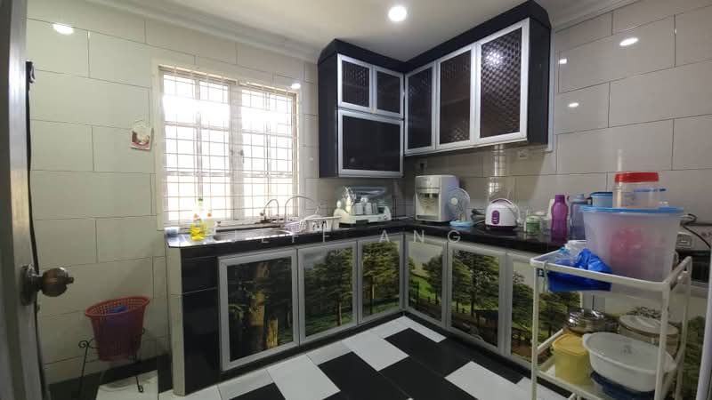 Semi-Detached House for Sale in Taman Perling (Perling) - Jeff Ang - Kitchen - PropertyGuru.com.my