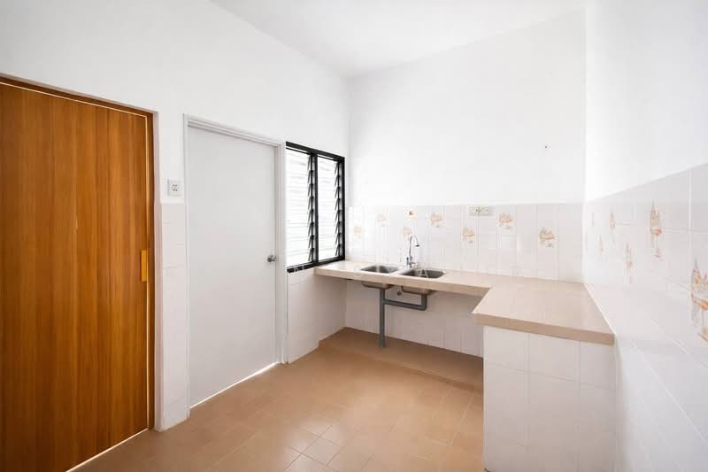 2-storey Terraced House for Sale in Subang Jaya (Selangor) - Affan Syahir - Kitchen - PropertyGuru.com.my