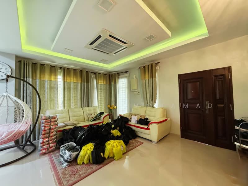 Bungalow for Sale in Kemaman (Terengganu) - Alias Bin Mohamad - Living Room - PropertyGuru.com.my