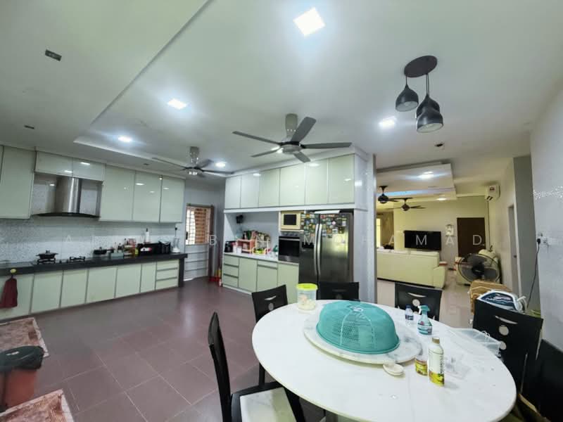 Bungalow for Sale in Kemaman (Terengganu) - Alias Bin Mohamad - Kitchen - PropertyGuru.com.my