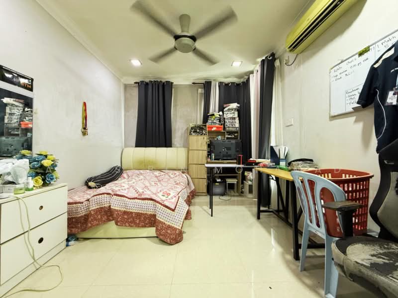 Bungalow for Sale in Kemaman (Terengganu) - Alias Bin Mohamad - Bedroom - PropertyGuru.com.my