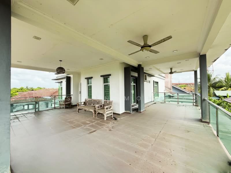 Bungalow for Sale in Kemaman (Terengganu) - Alias Bin Mohamad - Exterior - PropertyGuru.com.my